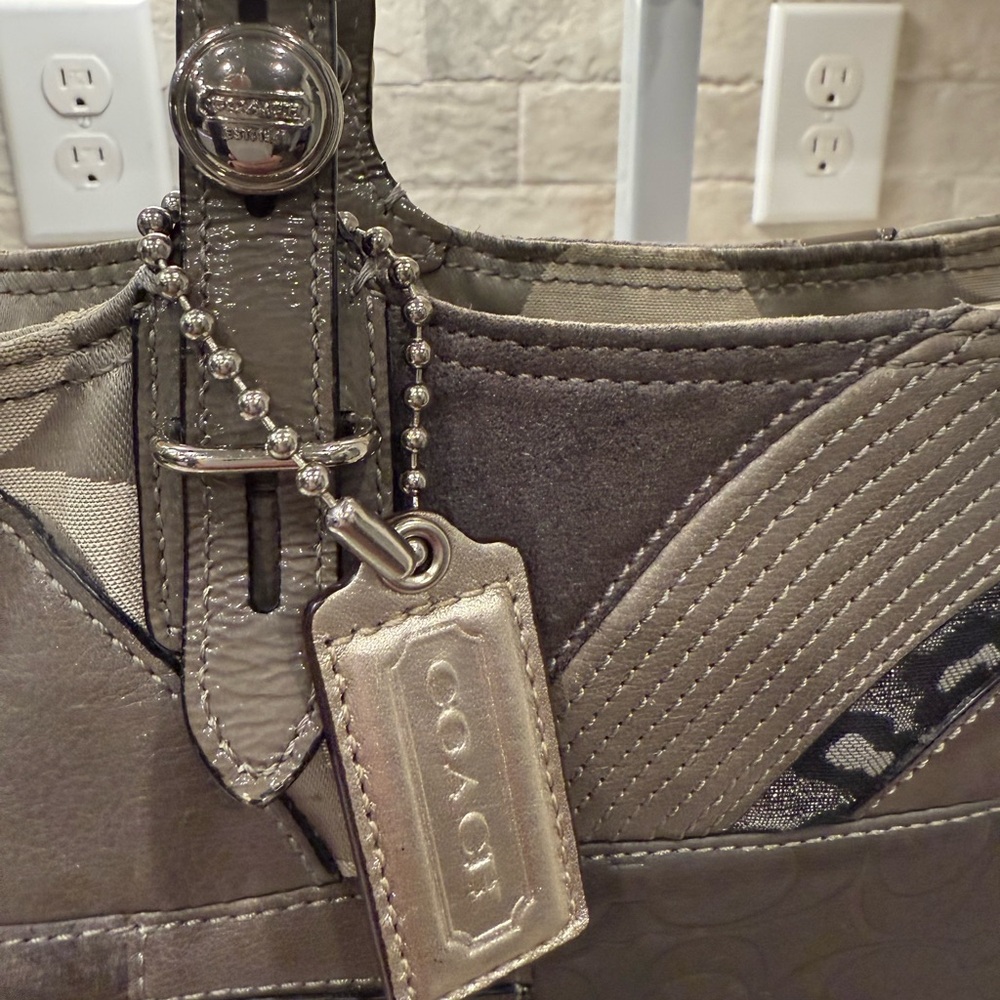 Coach EUC Leather, Suede & Cloth Patchwork Shoulder Bag - Picture 2 of 8